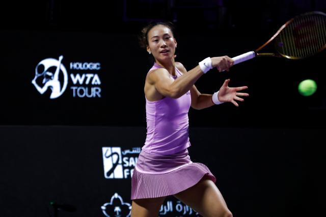 PG游戏平台-女王就是不仅统治赛场，还要统领训练场