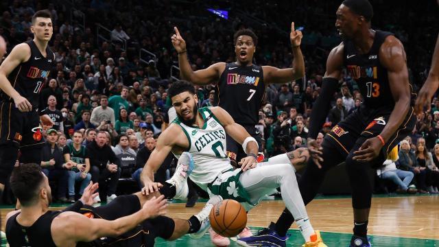 PG游戏平台-哀兵热火用强硬抑制绿衫军 罗威伤退影响大于预期